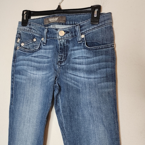 Rock & Republic Stella straight jeans. Embellished pockets. Women's size 26 - Picture 3 of 16
